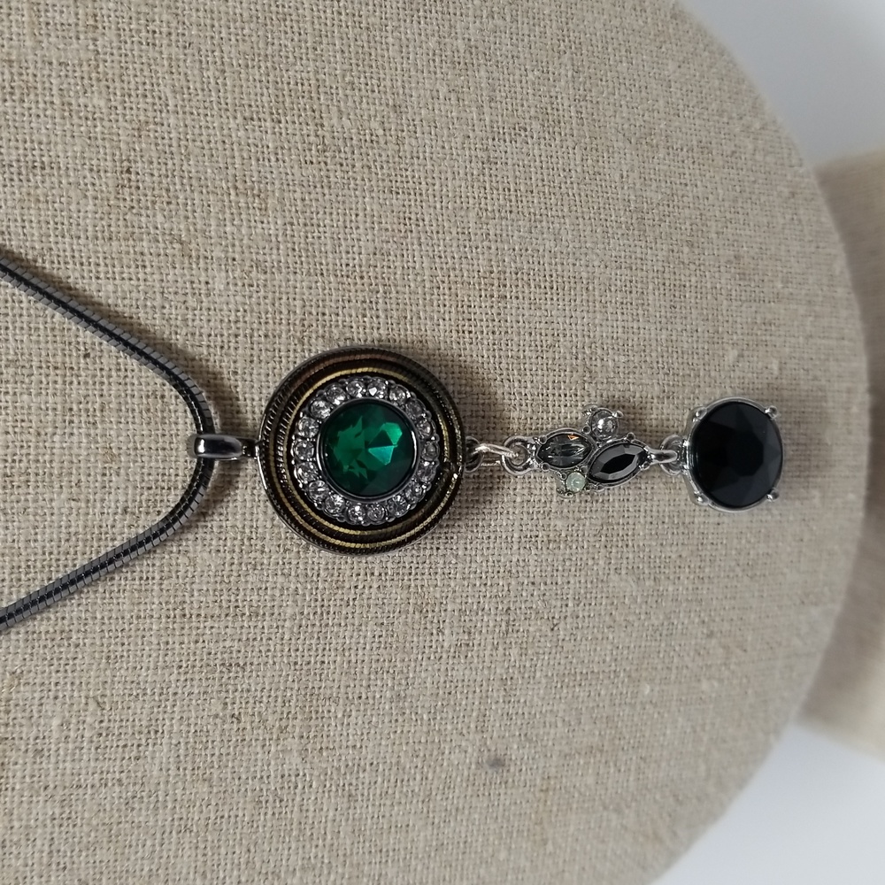 Nine West Womens 35" Faux Emerald Gemstone Date Night Rihanna Beyonce Necklace
